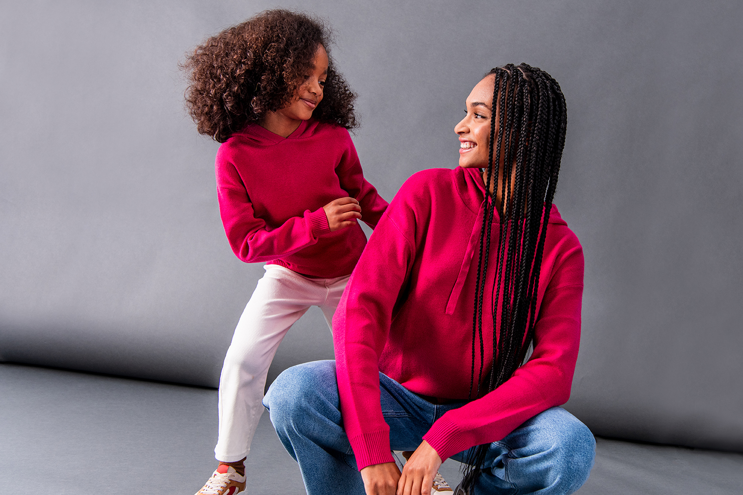 Shopping Promenade - Nouvelle collection de pull sweat chez Gémo ! - key visuel duo femme fille 1 - 1